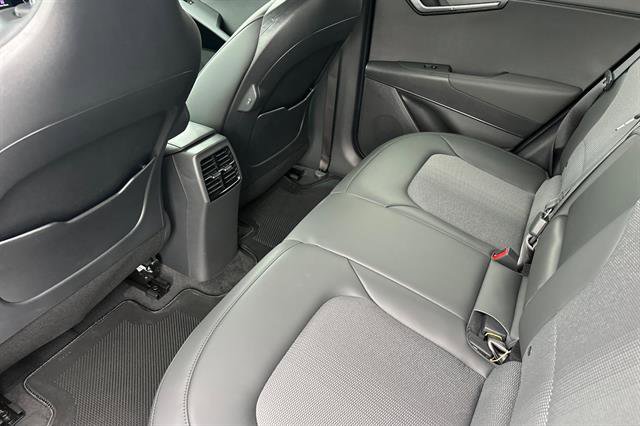 New 2026 Kia Niro Wind FWD image 13
