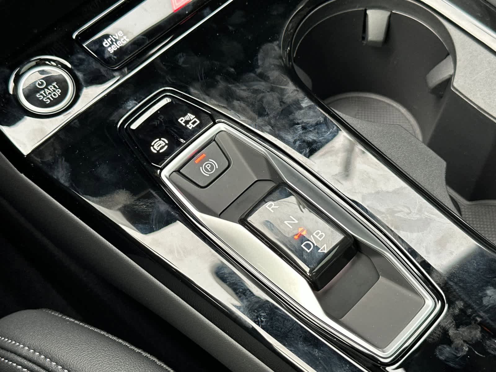 New 2025 Audi Q6 e-tron Premium Plus AWD/4WD image 22
