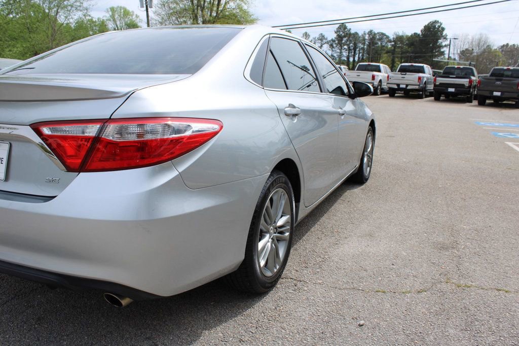 Used 2015 Toyota Camry SE image 19