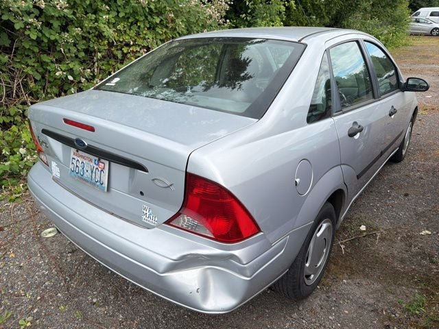 Used 2004 Ford Focus LX FWD image 2