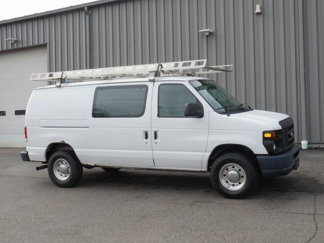 Used 2014 Ford E-350 and Econoline 350 Super Duty w/ Power Group image 3