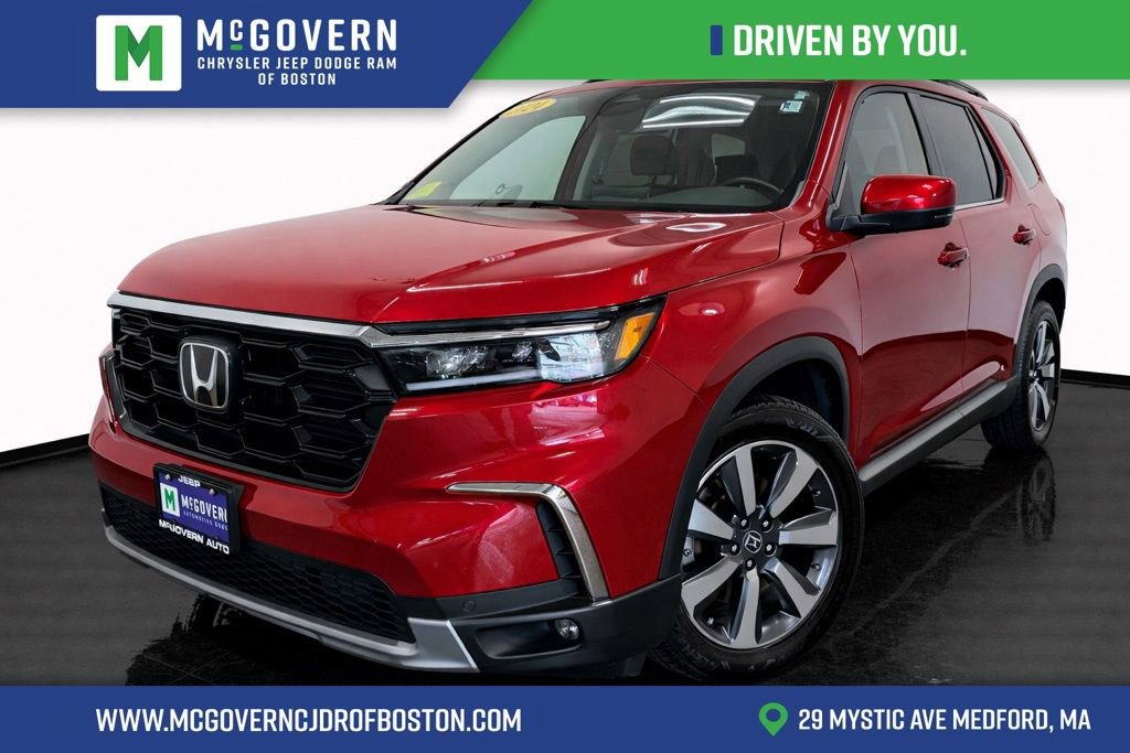 Used 2023 Honda Pilot Touring image 1
