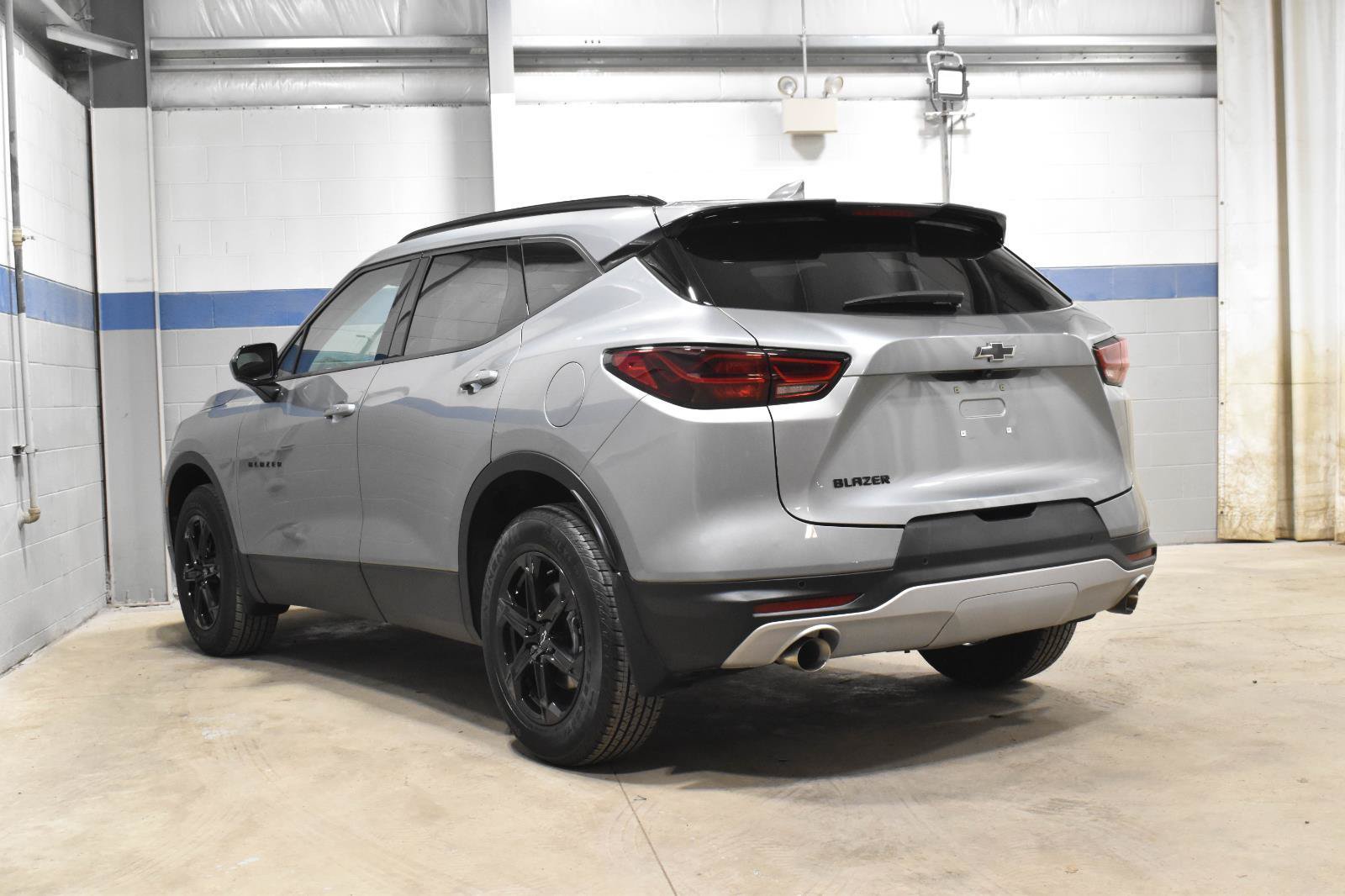 Used 2024 Chevrolet Blazer LT w/ Convenience Package FWD image 28