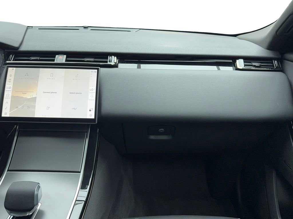 Used 2025 Land Rover Range Rover Velar Dynamic SE image 19