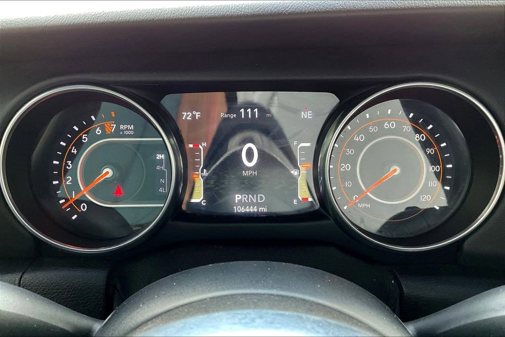Used 2018 Jeep Wrangler Unlimited Sahara AWD/4WD image 22