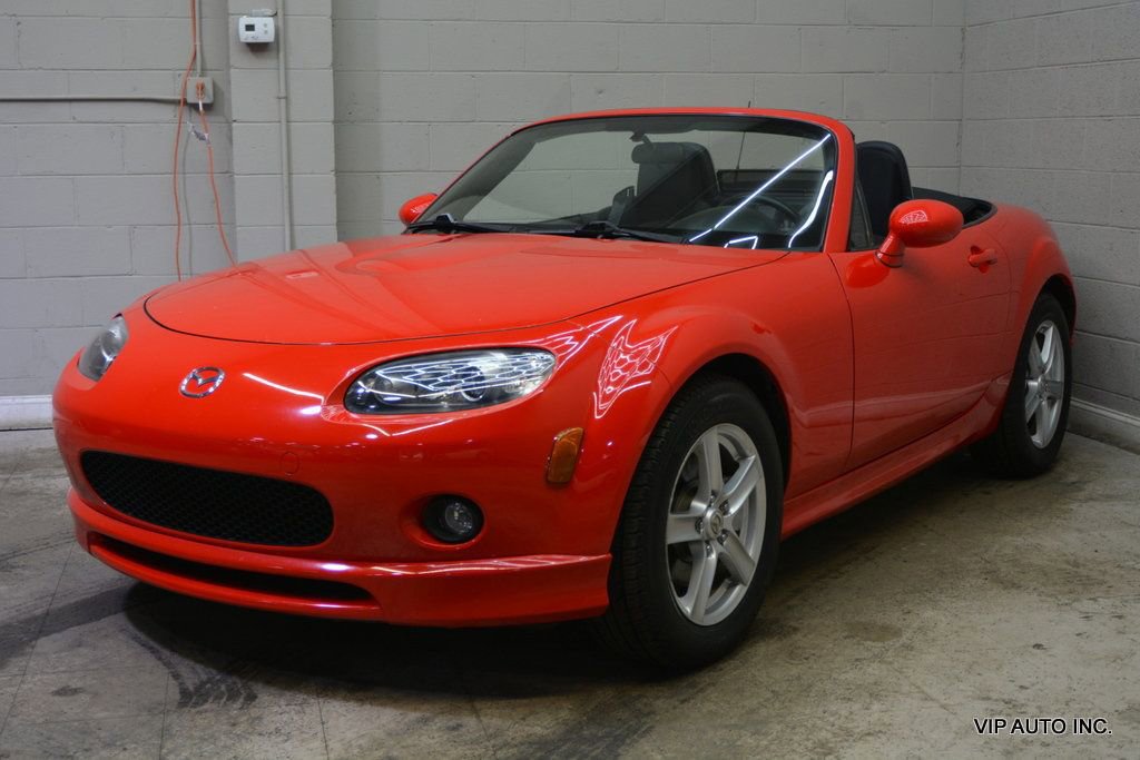 Used 2007 MAZDA MX-5 Miata Sport w/ Appearance Pkg image 2