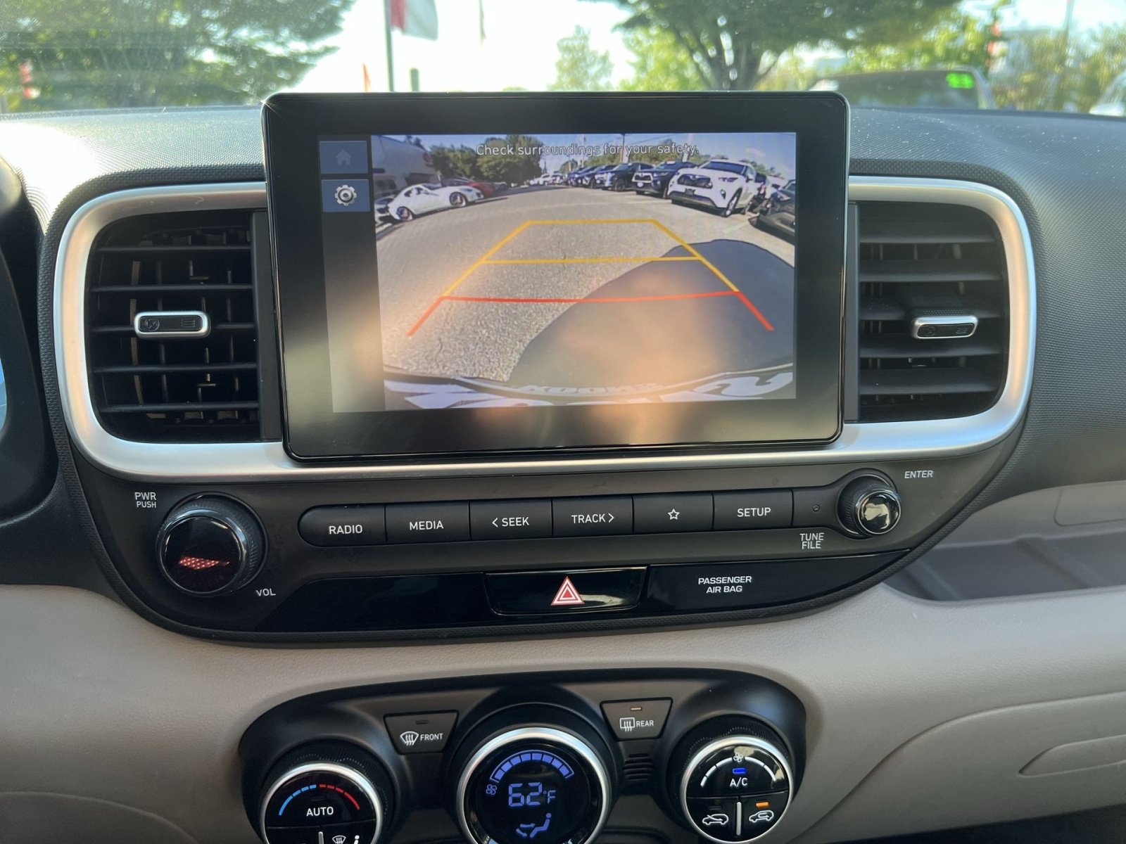 Used 2023 Hyundai Venue SEL w/ Cargo Package FWD image 18