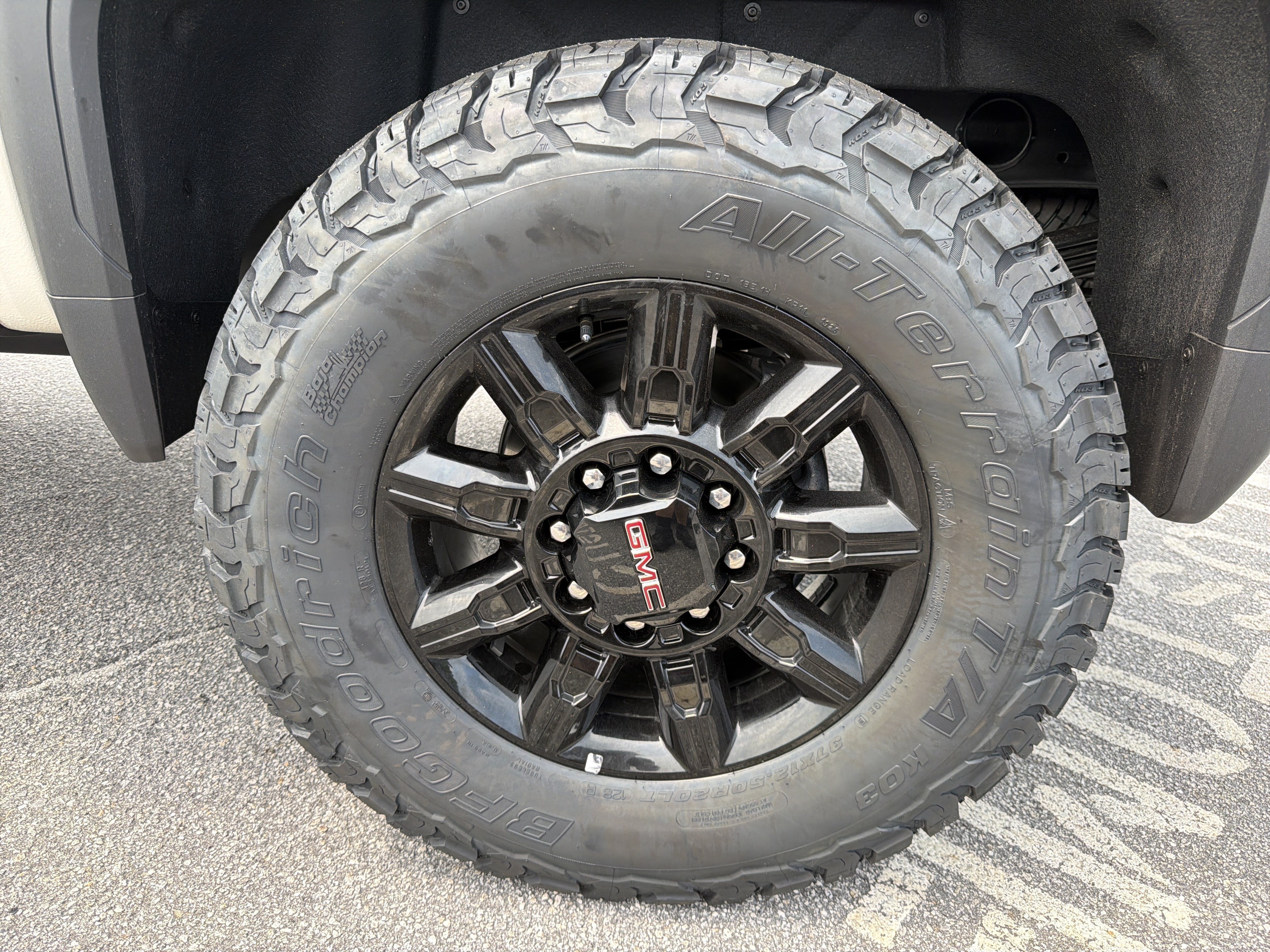 New 2026 GMC Sierra 2500 AT4 w/ AT4 Premium Plus Package AWD/4WD image 20
