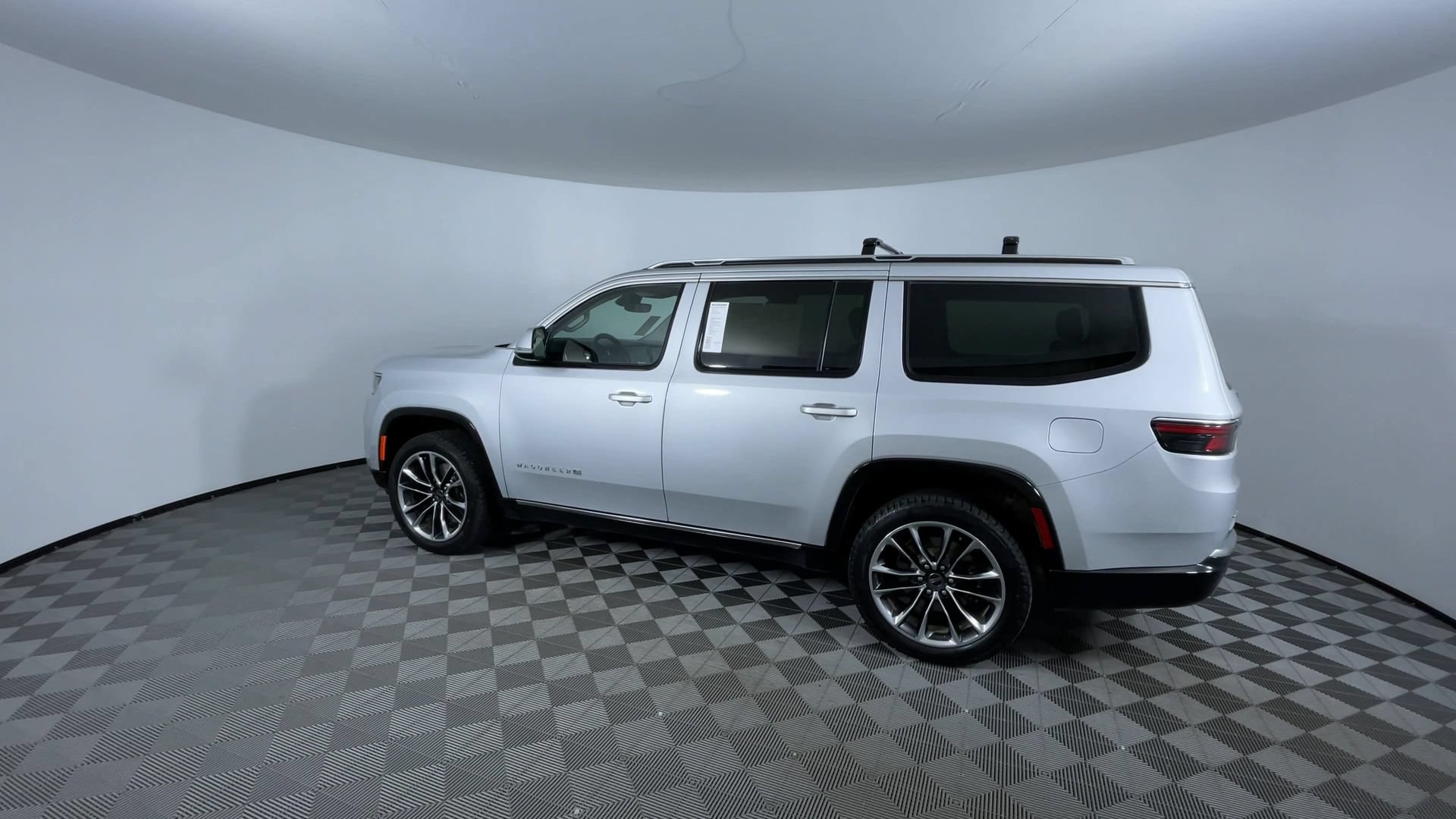 Used 2022 Jeep Wagoneer Series III w/ Premium Group I AWD/4WD image 6