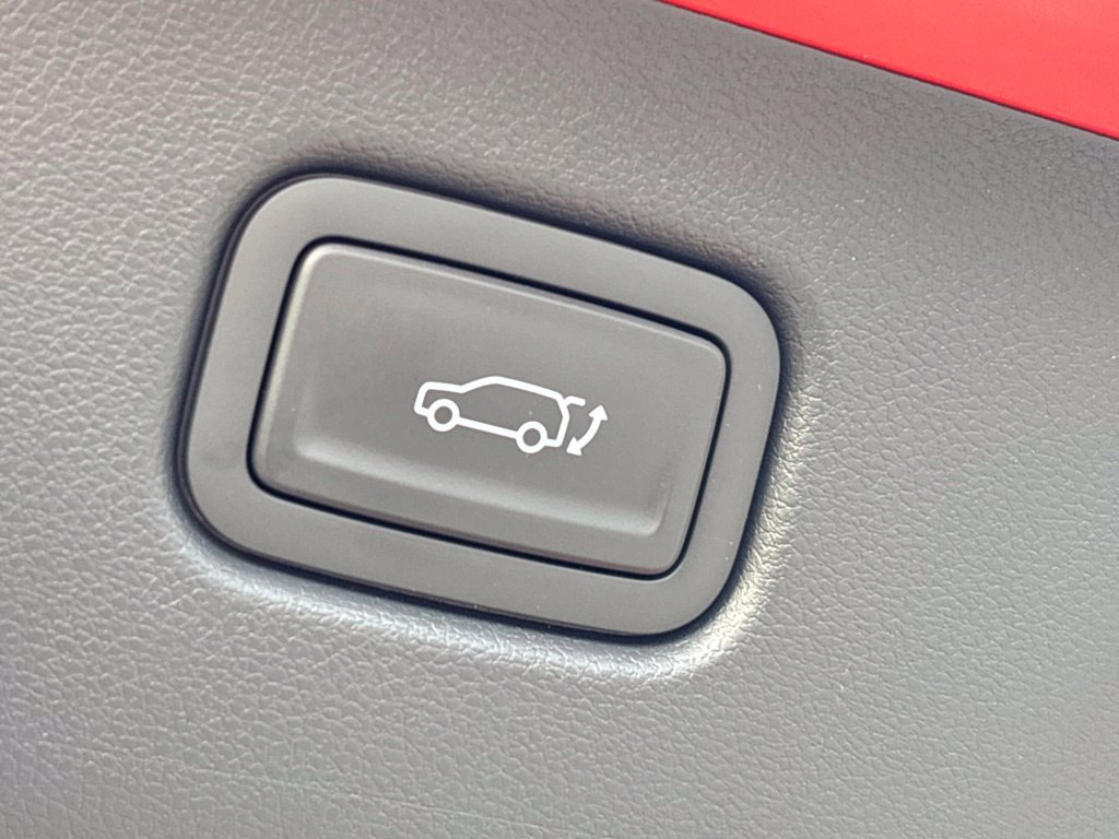 Used 2024 Hyundai Kona Limited FWD image 21