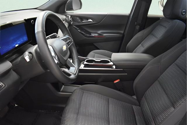 Used 2025 Chevrolet Equinox LT image 22