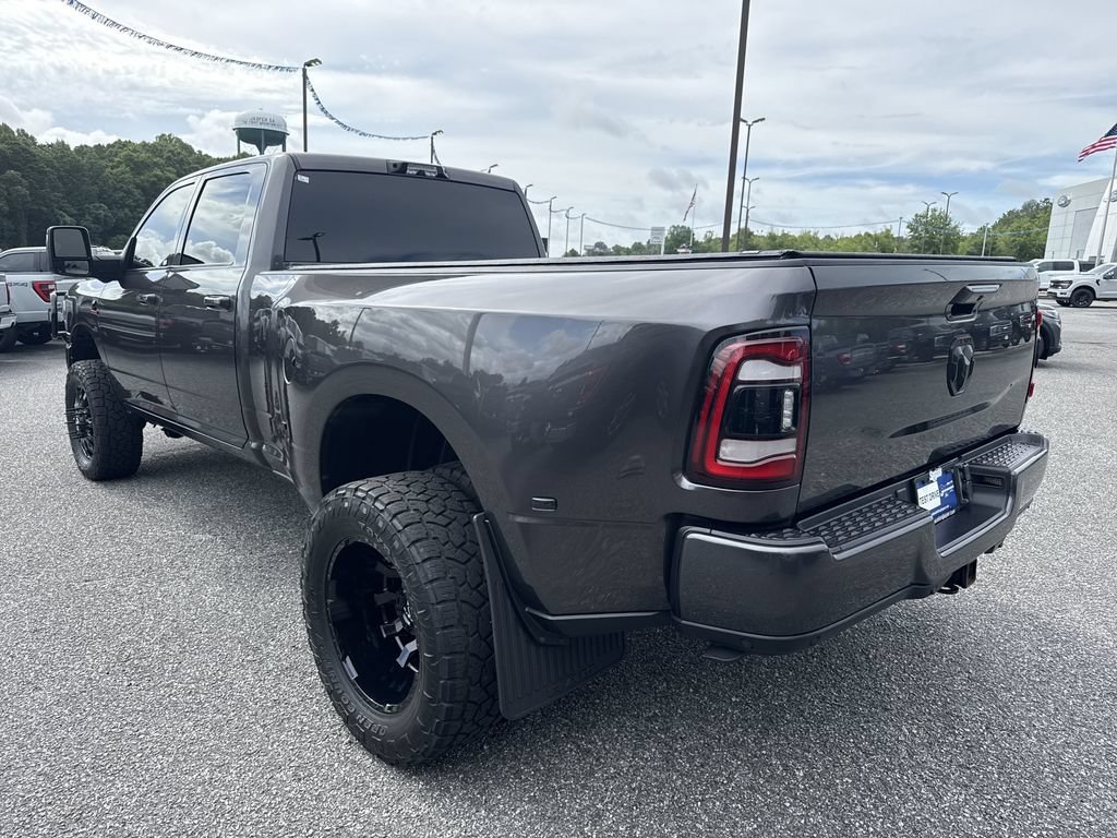 Used 2024 RAM 3500 Big Horn w/ Night Edition AWD/4WD image 5