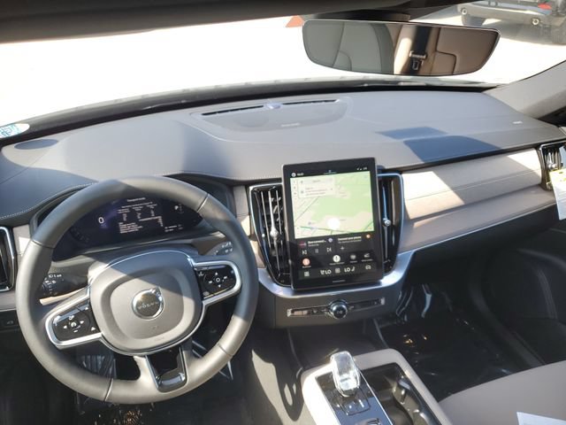 New 2026 Volvo XC90 T8 Plus w/ Protection Package AWD/4WD image 24