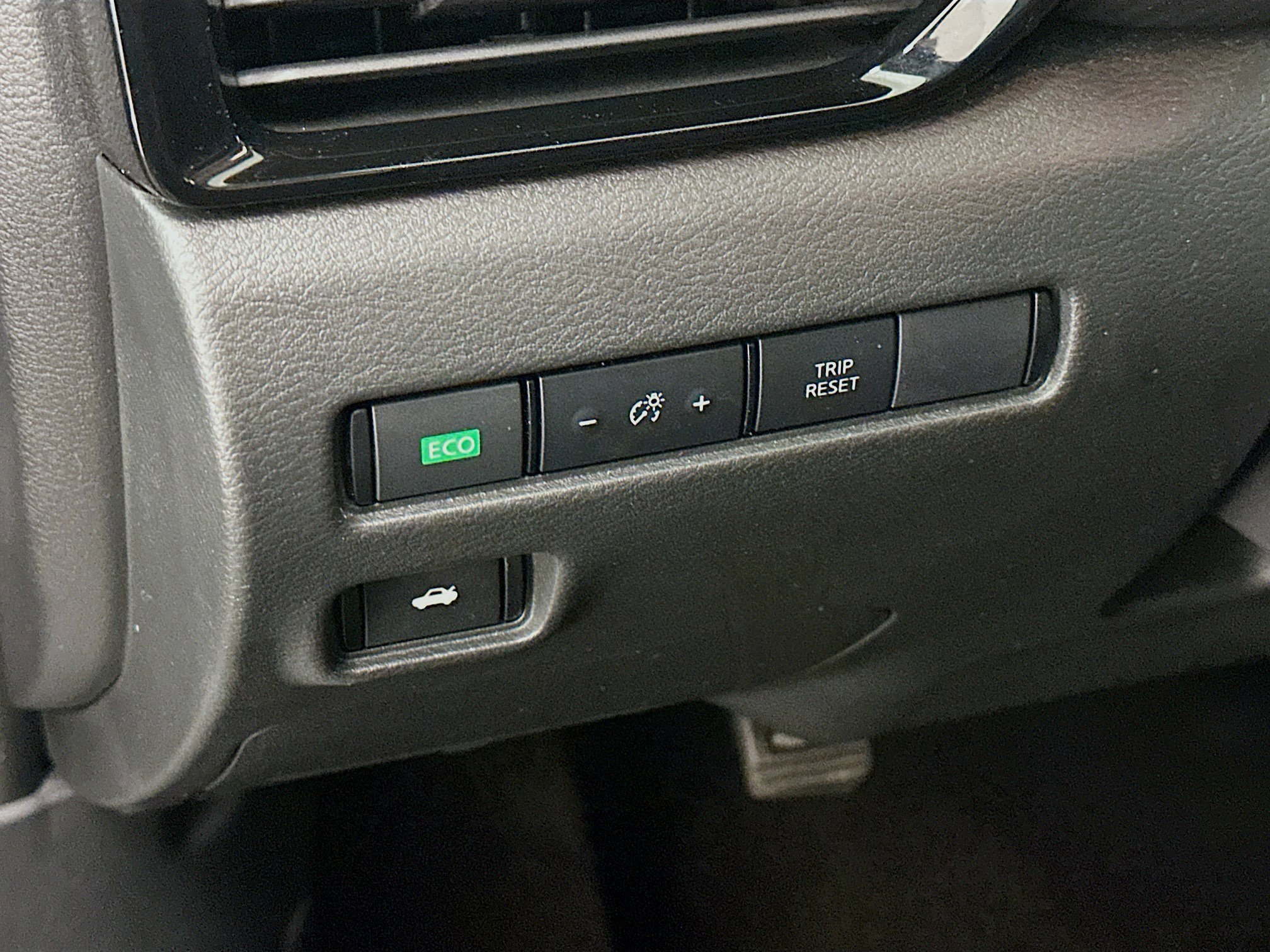 Used 2024 Nissan Sentra SV w/ All-Weather Package image 17