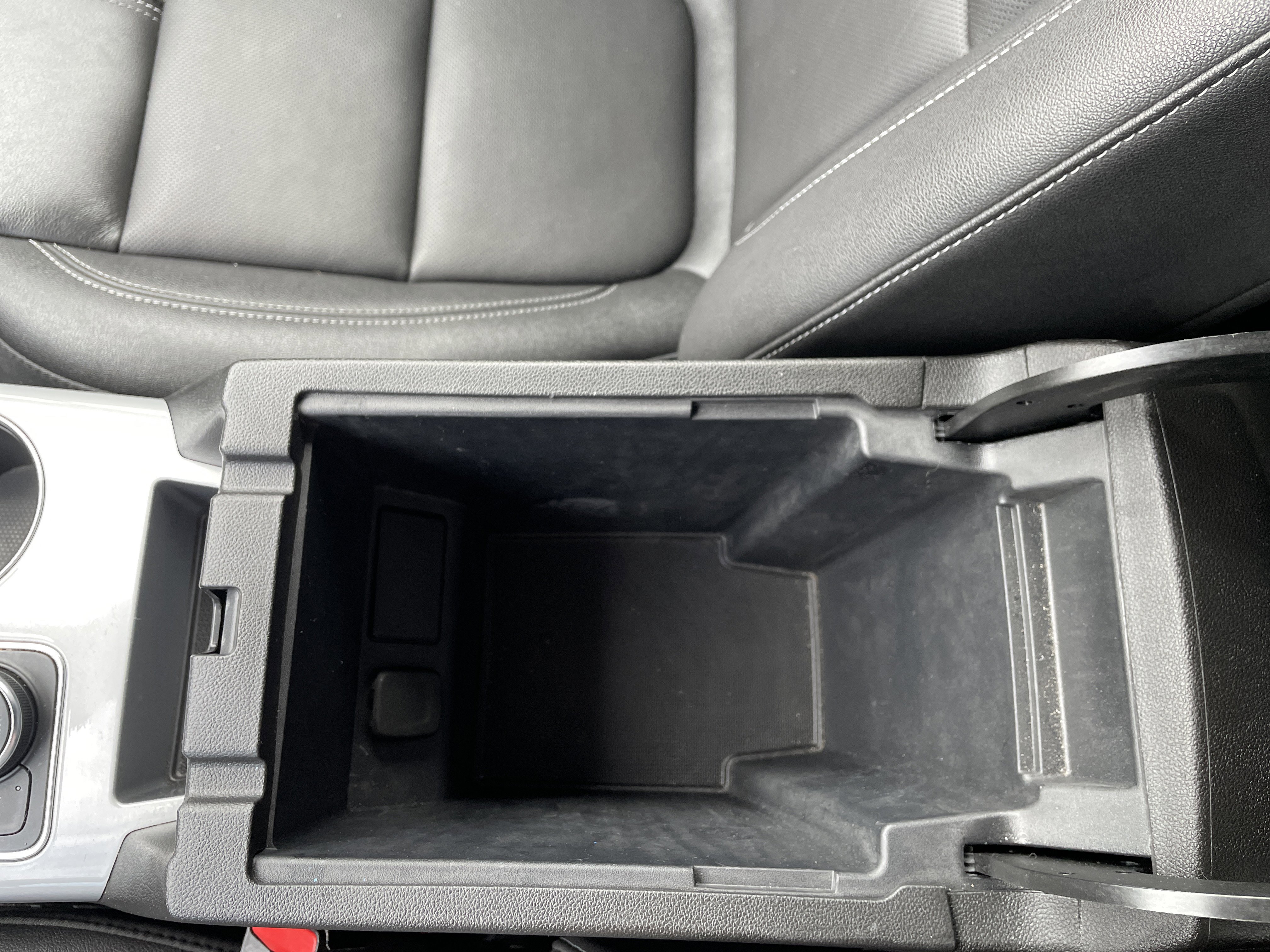 Certified 2024 Chevrolet Blazer LT w/ Midnight/Sport Edition image 44