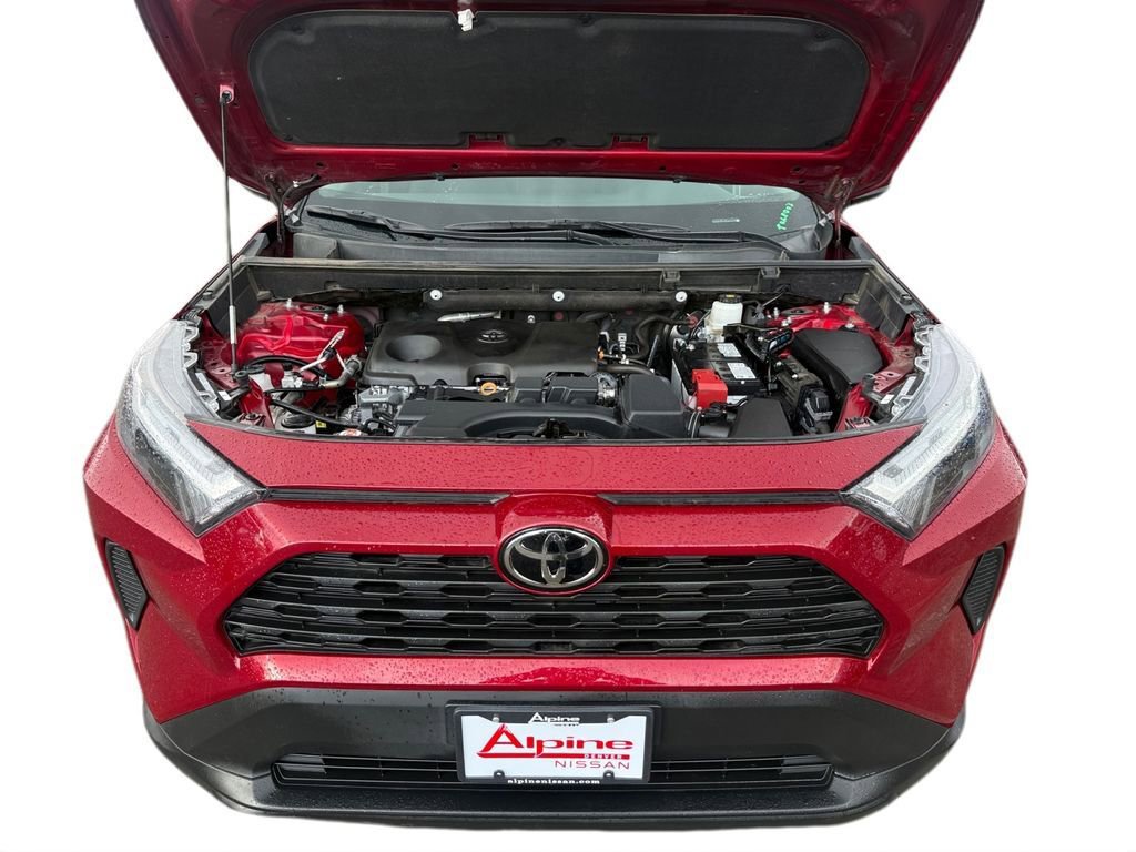Used 2025 Toyota RAV4 LE AWD/4WD image 18