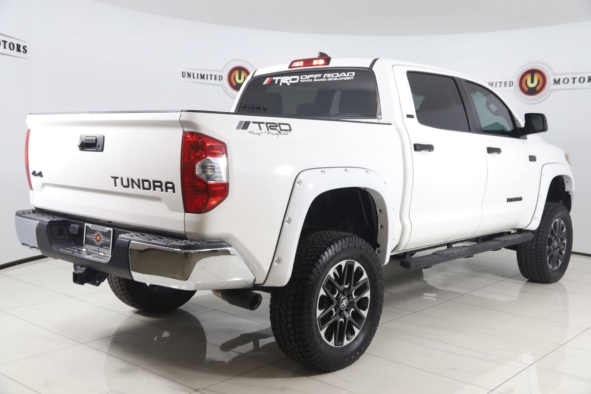 Used 2021 Toyota Tundra SR5 w/ SR5 Leather Package AWD/4WD image 3