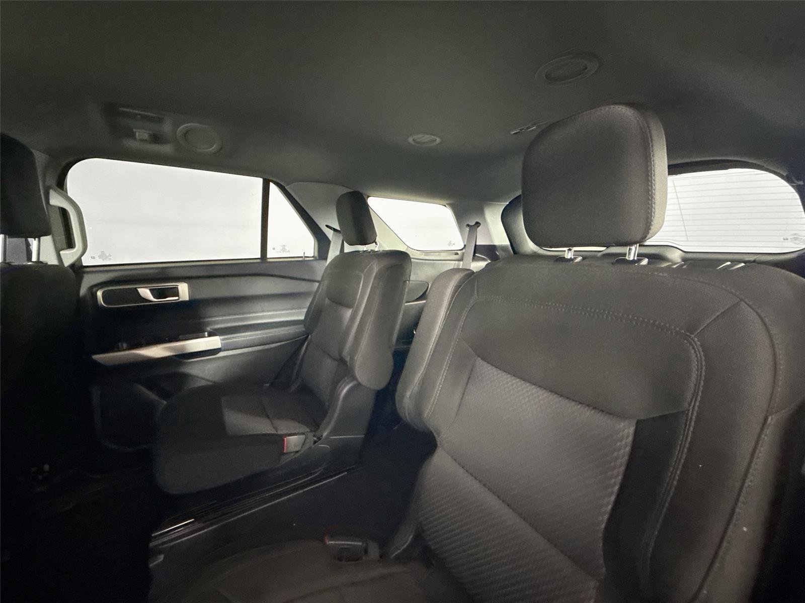 Used 2024 Ford Explorer XLT w/ Class IV Trailer Tow Package image 28