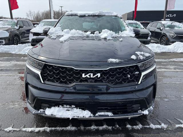 Certified 2023 Kia Sorento SX Prestige w/ Panoramic Sunroof Package image 3