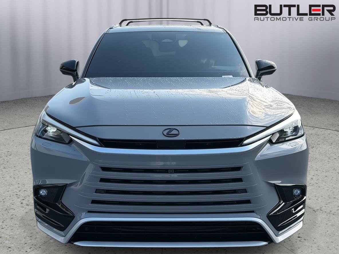 Certified 2025 Lexus TX 500h AWD w/ Technology Package image 9
