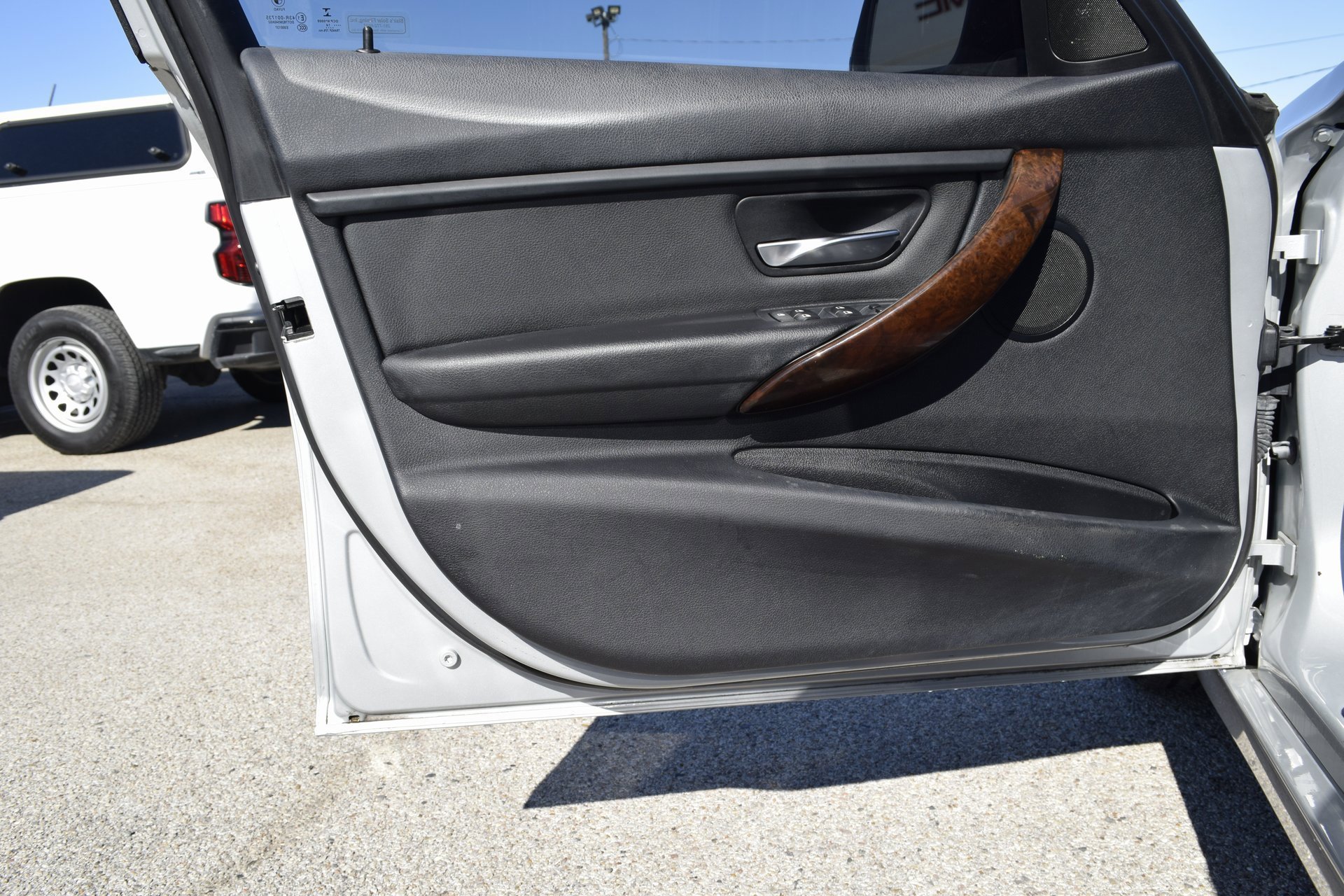 Used 2015 BMW 320i Sedan image 20