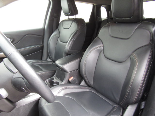 Used 2018 Jeep Cherokee Limited FWD image 11