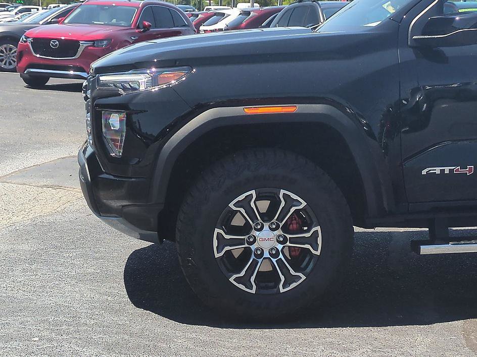 Used 2023 GMC Canyon AT4 w/ AT4 Premium Package AWD/4WD image 10