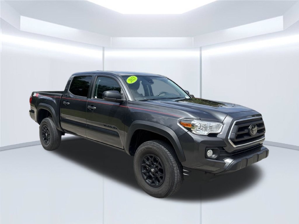 Used 2023 Toyota Tacoma SR5 RWD image 3
