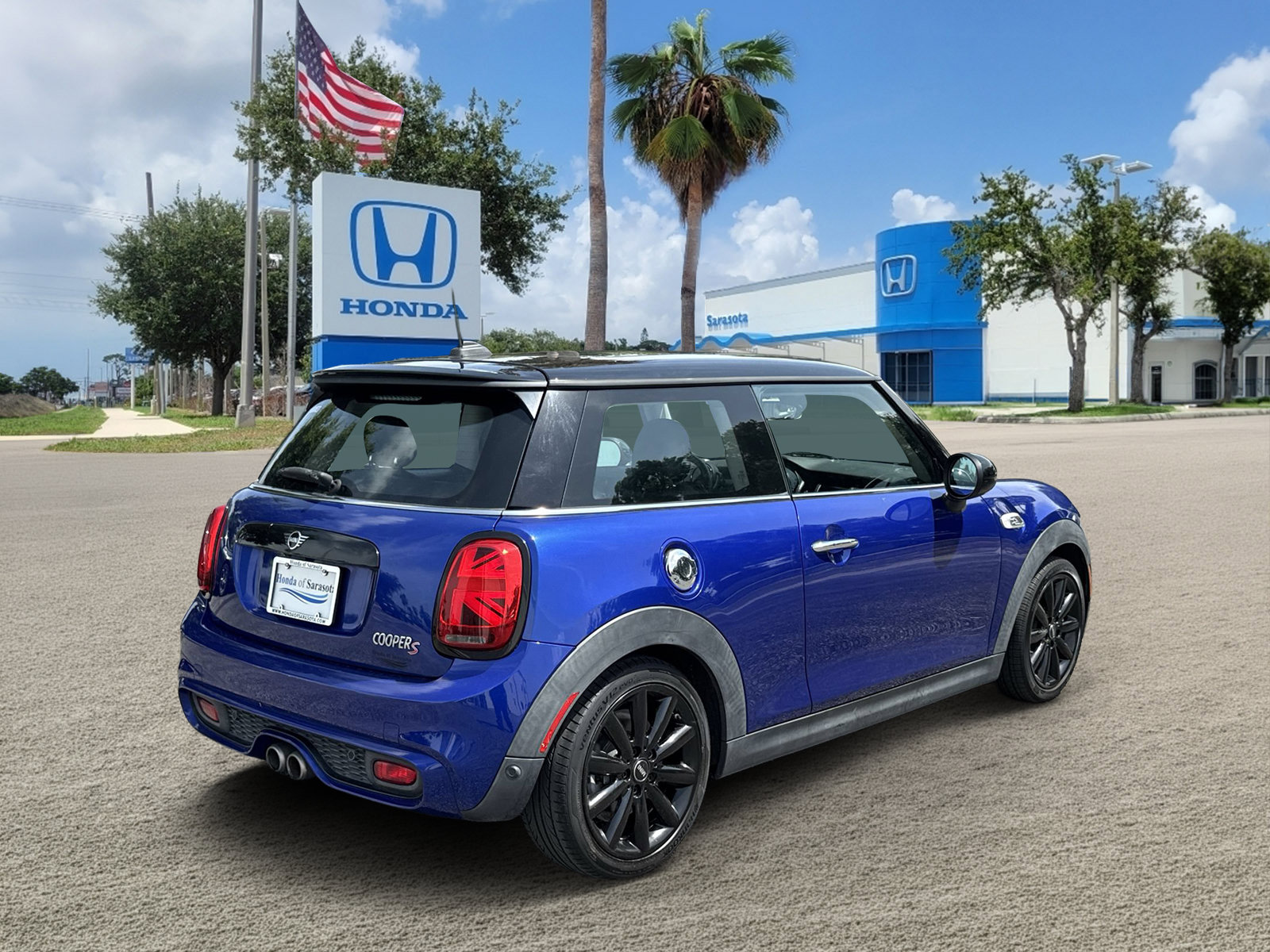 Used 2019 MINI Cooper S w/ Premium Package FWD image 5