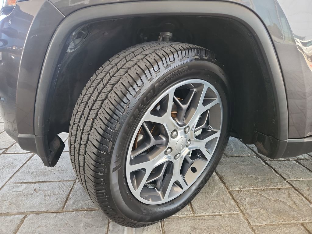 Used 2021 Jeep Grand Cherokee Limited image 32