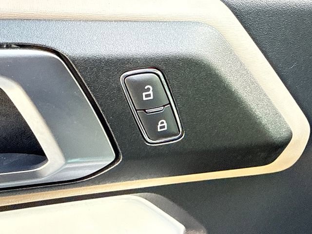 Used 2022 Ford Bronco Wildtrak image 14