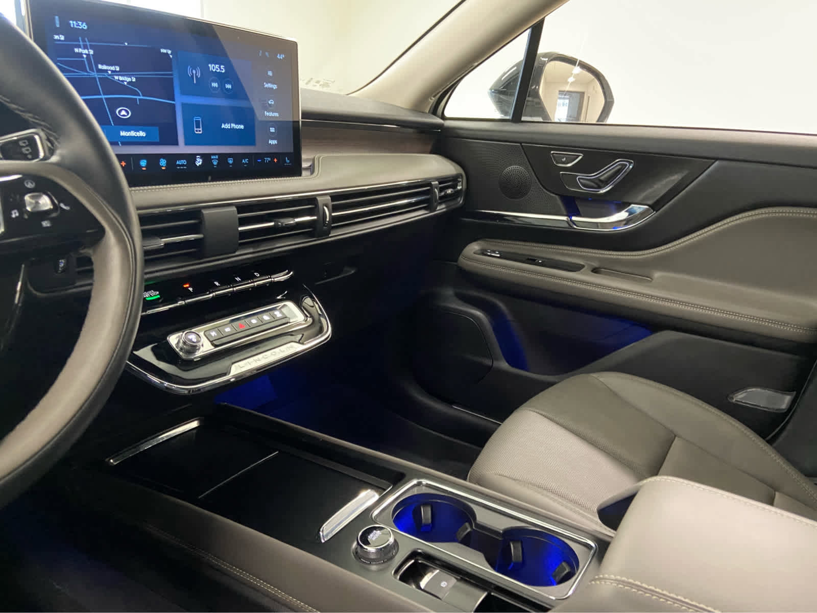 Used 2025 Lincoln Corsair Grand Touring w/ Equipment Group 301A image 39