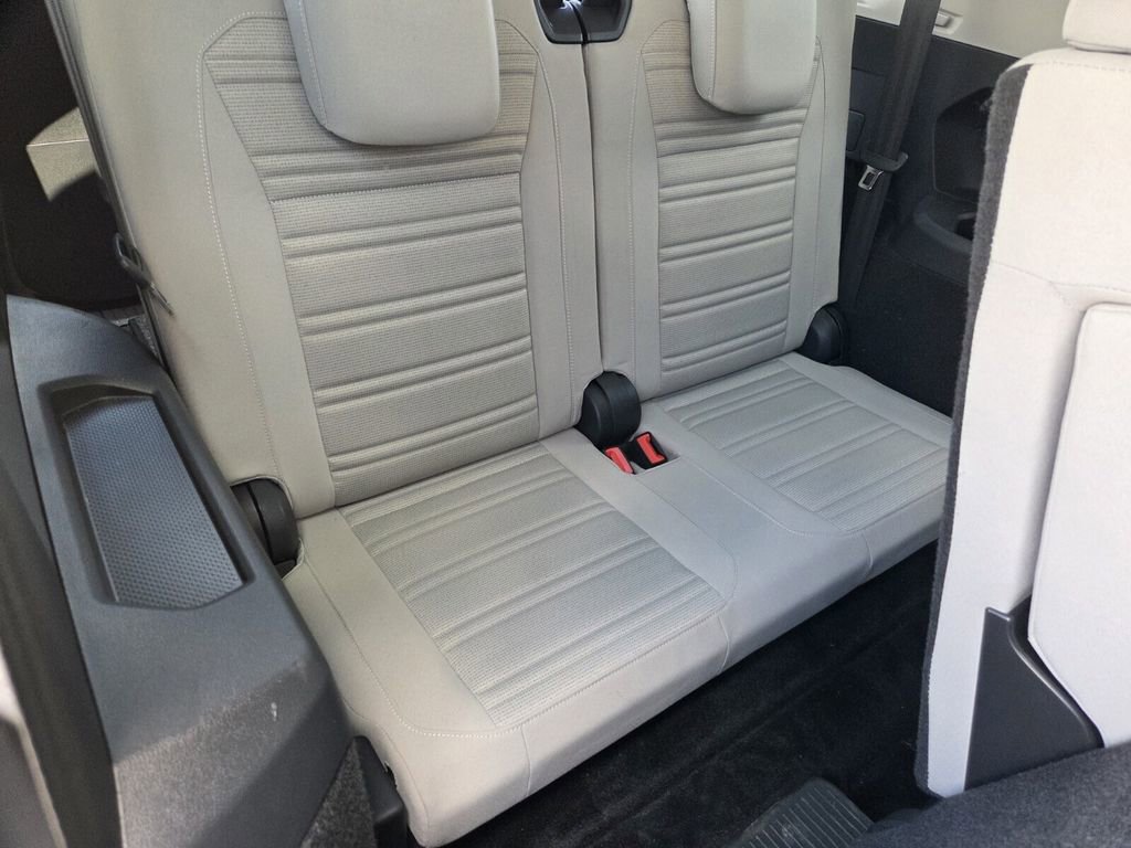 Used 2024 Volkswagen Tiguan S image 14