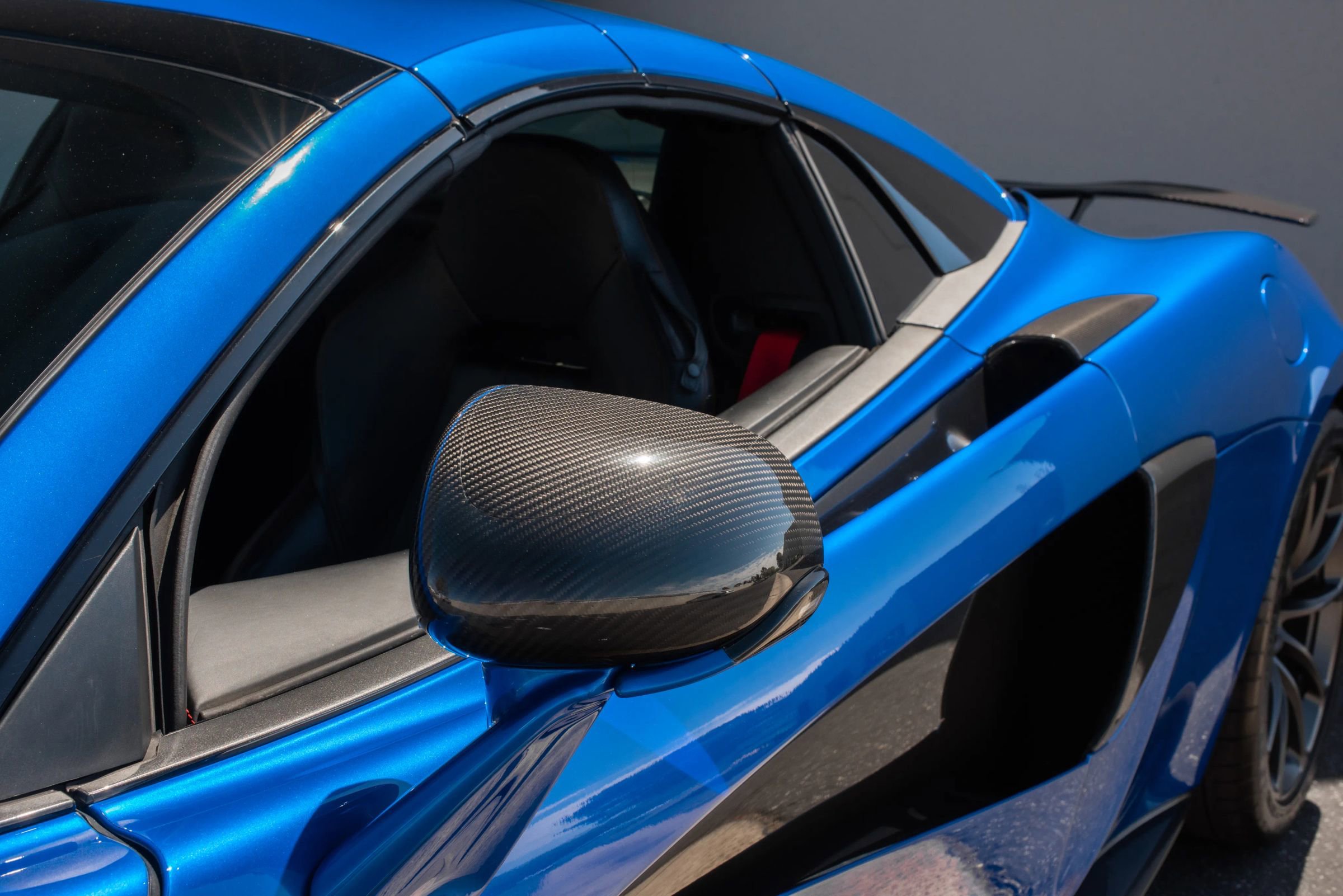 Used 2018 McLaren 570S Spider RWD image 31