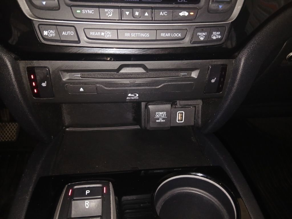 Used 2020 Honda Pilot Touring image 22