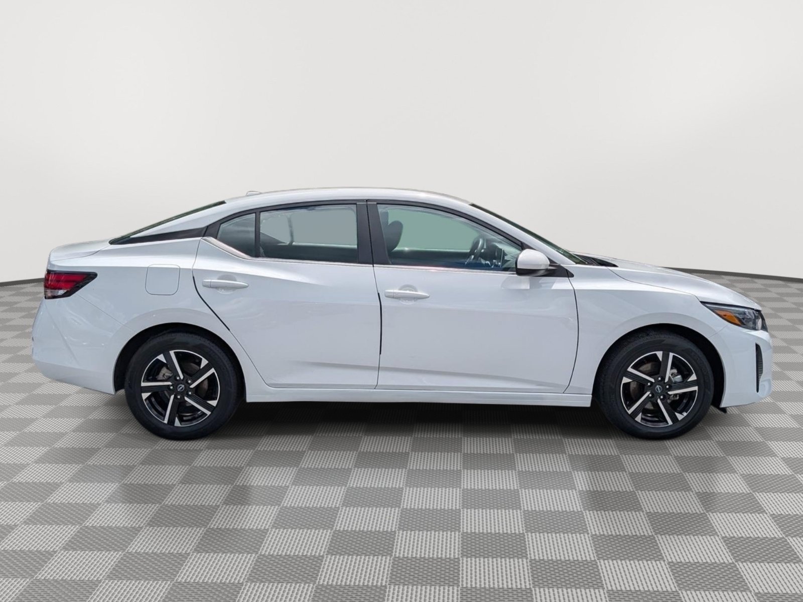 Used 2025 Nissan Sentra SV FWD image 6