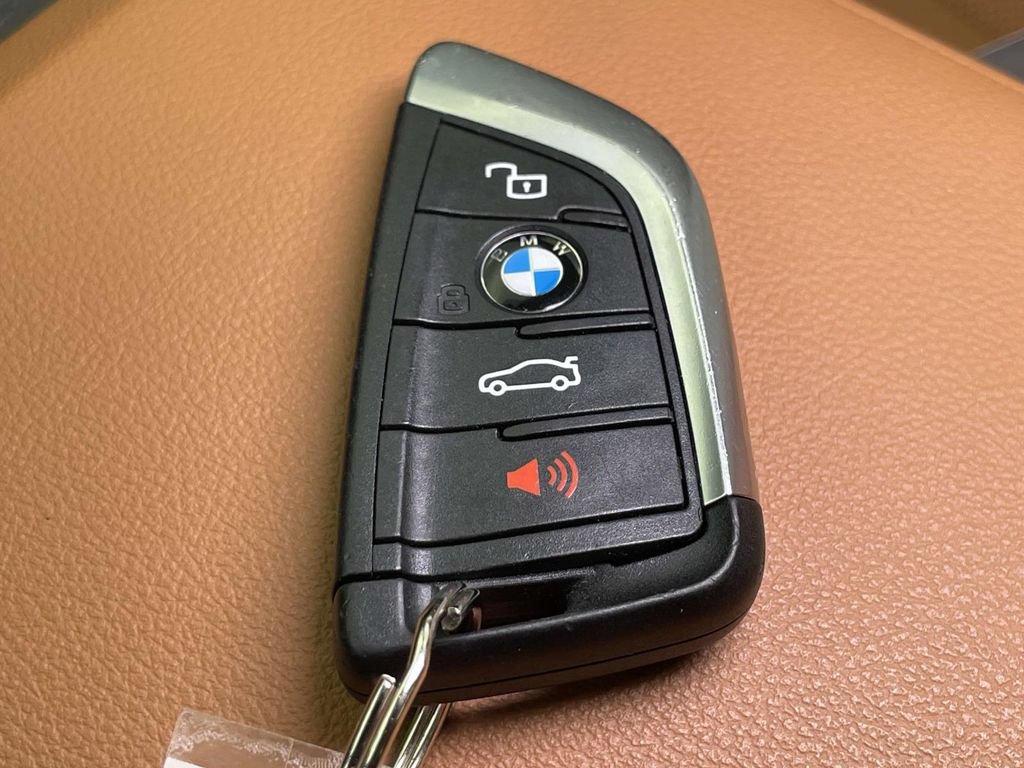 Used 2024 BMW 330i xDrive Sedan w/ Premium Package AWD/4WD image 38