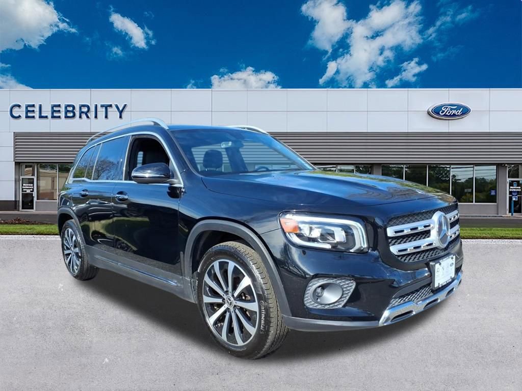 Used 2021 Mercedes-Benz GLB 250 4MATIC image 1