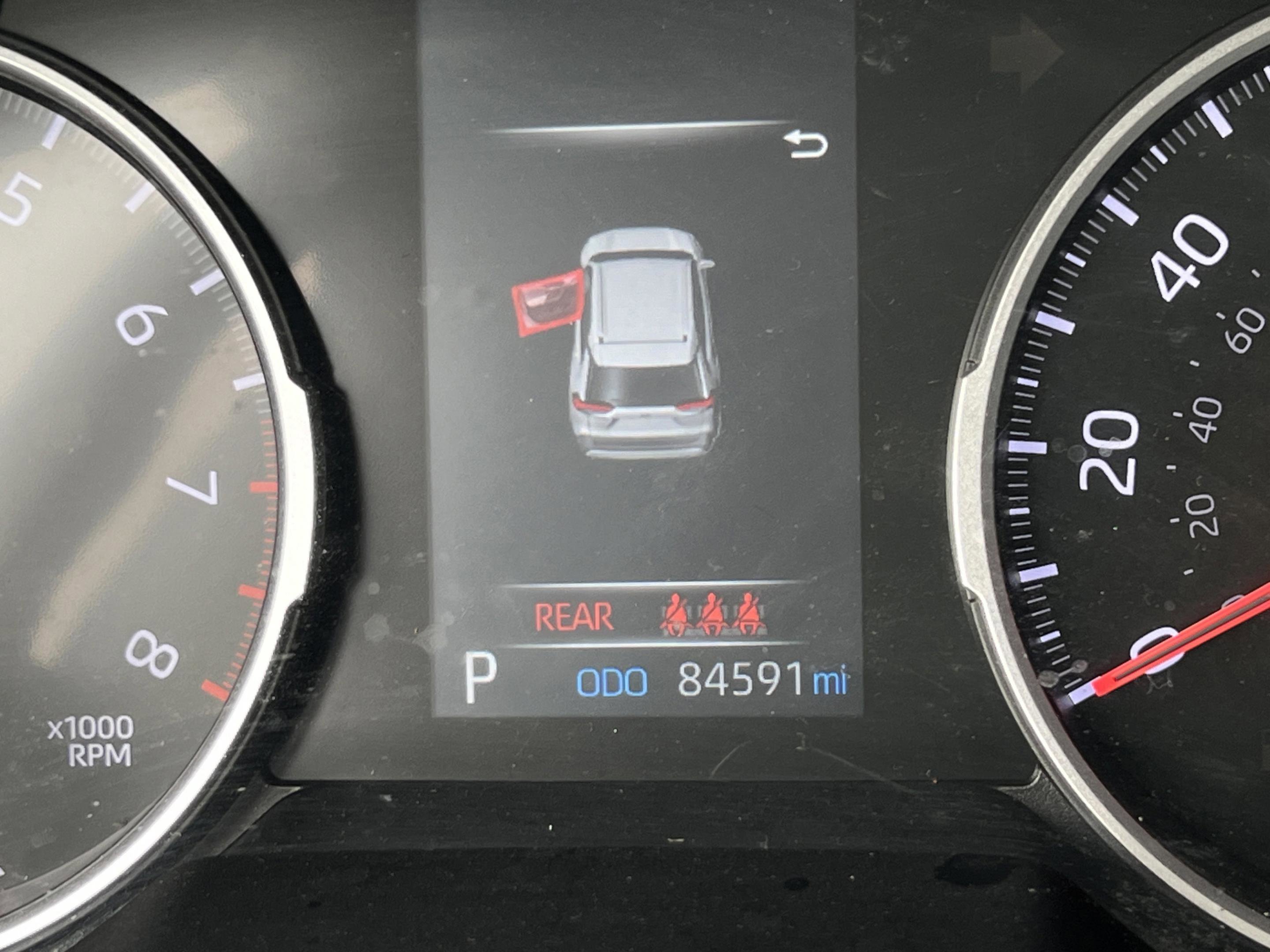 Used 2022 Toyota RAV4 LE FWD image 13