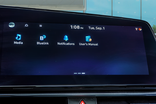 Used 2025 Hyundai Elantra Limited FWD image 27