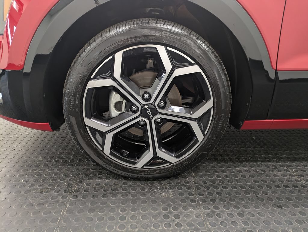 Certified 2023 Kia Niro SX Touring FWD image 7