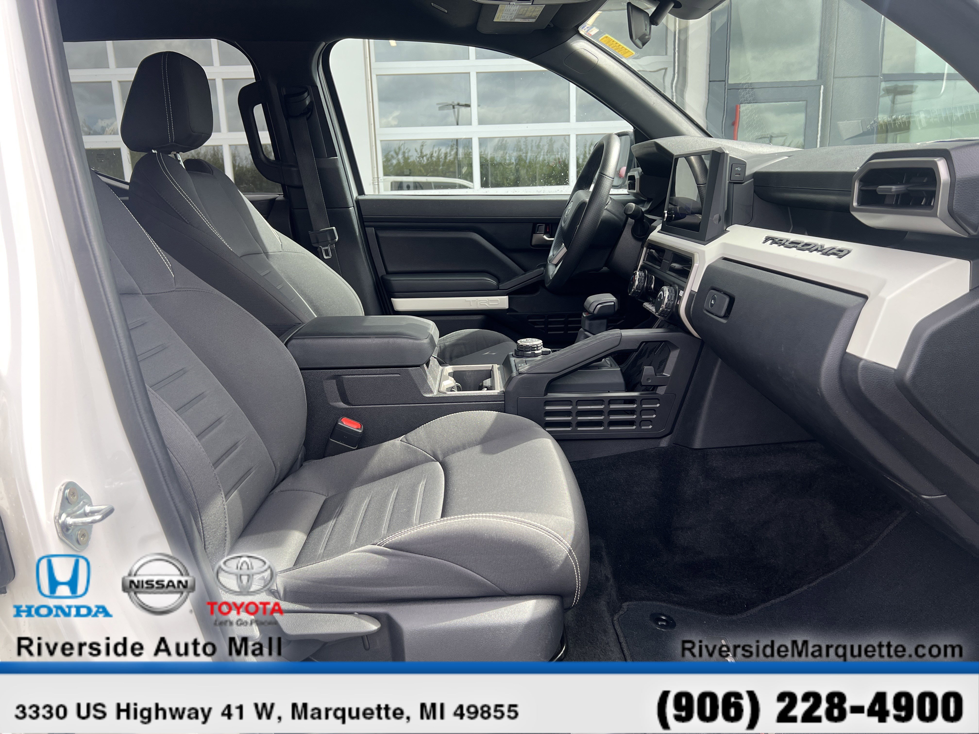 Used 2024 Toyota Tacoma TRD Off-Road image 25