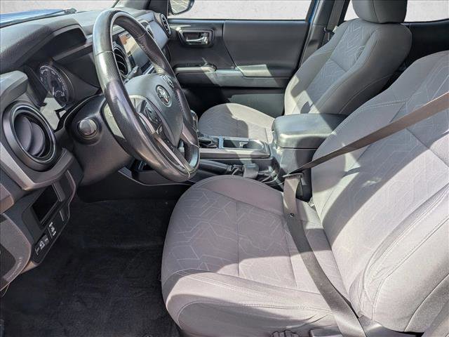 Used 2016 Toyota Tacoma TRD Off-Road w/ Premium & Technology Package image 11