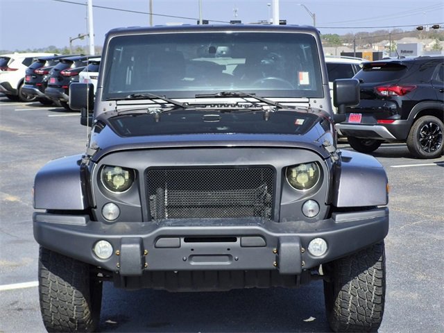 Used 2016 Jeep Wrangler Unlimited Sahara image 2