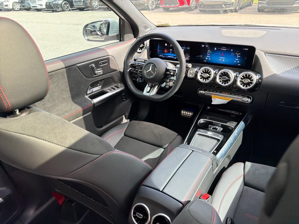 Used 2025 Mercedes-Benz GLA 35 AMG 4MATIC image 43