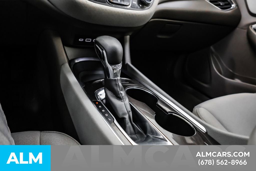 Used 2021 Chevrolet Malibu LT FWD image 38