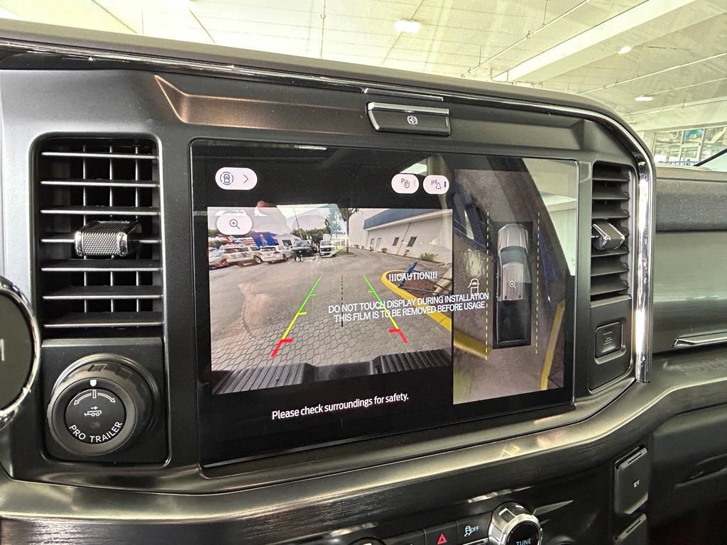 New 2026 Ford F250 Lariat w/ Black Appearance Package AWD/4WD image 12
