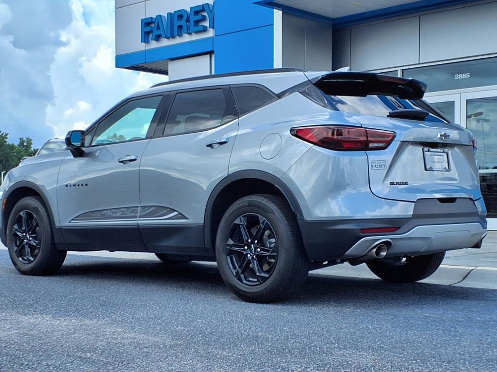 Used 2023 Chevrolet Blazer LT w/ Sound & Technology Package image 3