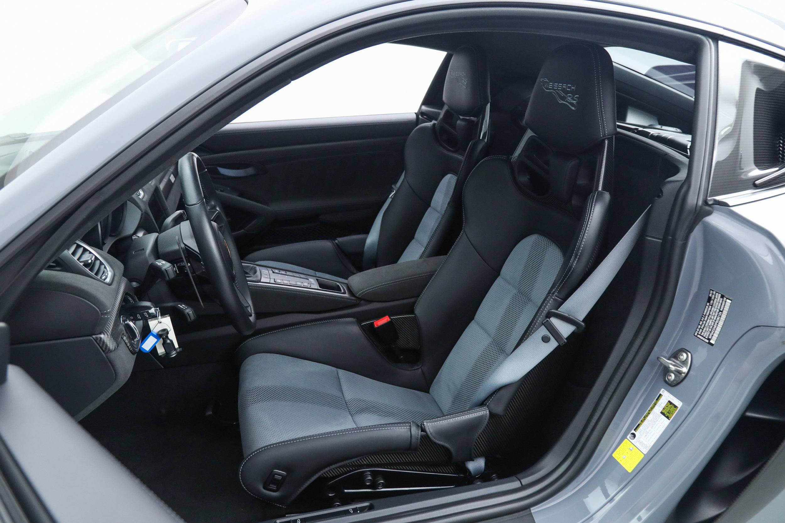 Used 2023 Porsche 718 Cayman GT4 RS RWD image 27