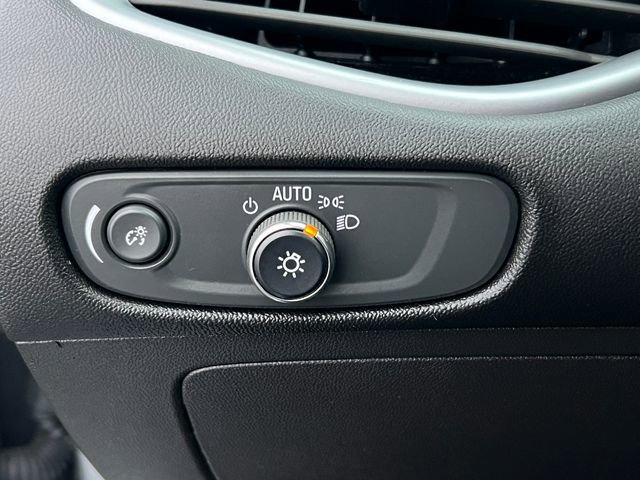 Used 2023 Chevrolet Malibu LT image 17